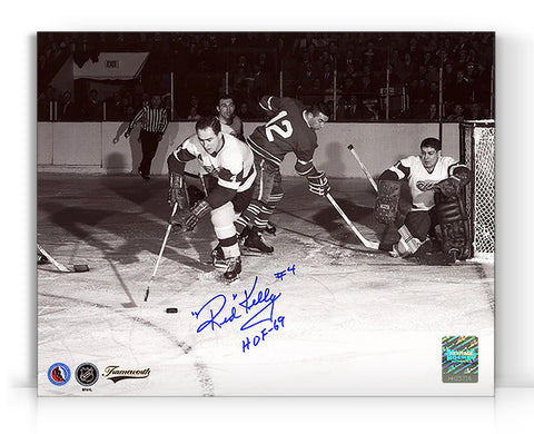 Photo d'action vintage des Red Wings de Detroit signée par Red Kelly 8 x 10
