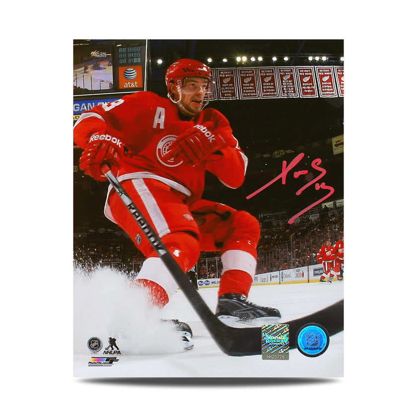 Pavel Datsyuk Photo 8 x 10 signée par les Red Wings de Detroit