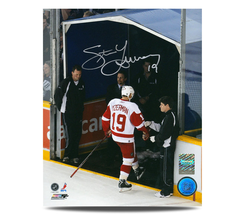 Steve Yzerman Signed Detroit Red Wings Last Step 8X10 Photo - Heritage Hockey™