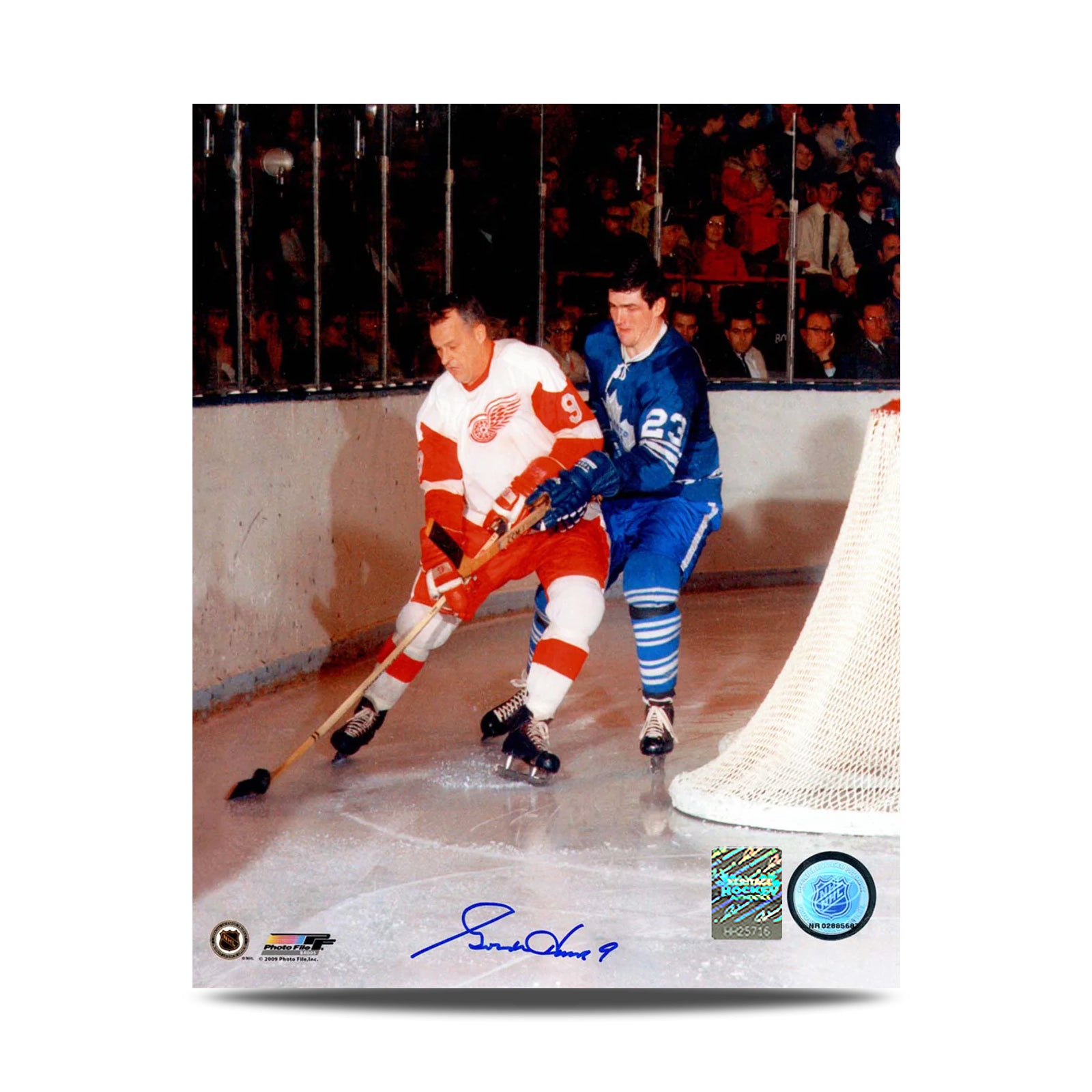 Gordie Howe Signed Detroit Red Wings Battle 8X10 Photo