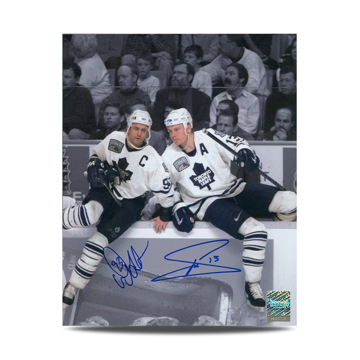 Fotografía de 8 x 10 firmada por Wendel Clark de los Toronto Maple Leafs con el guerrero sangriento