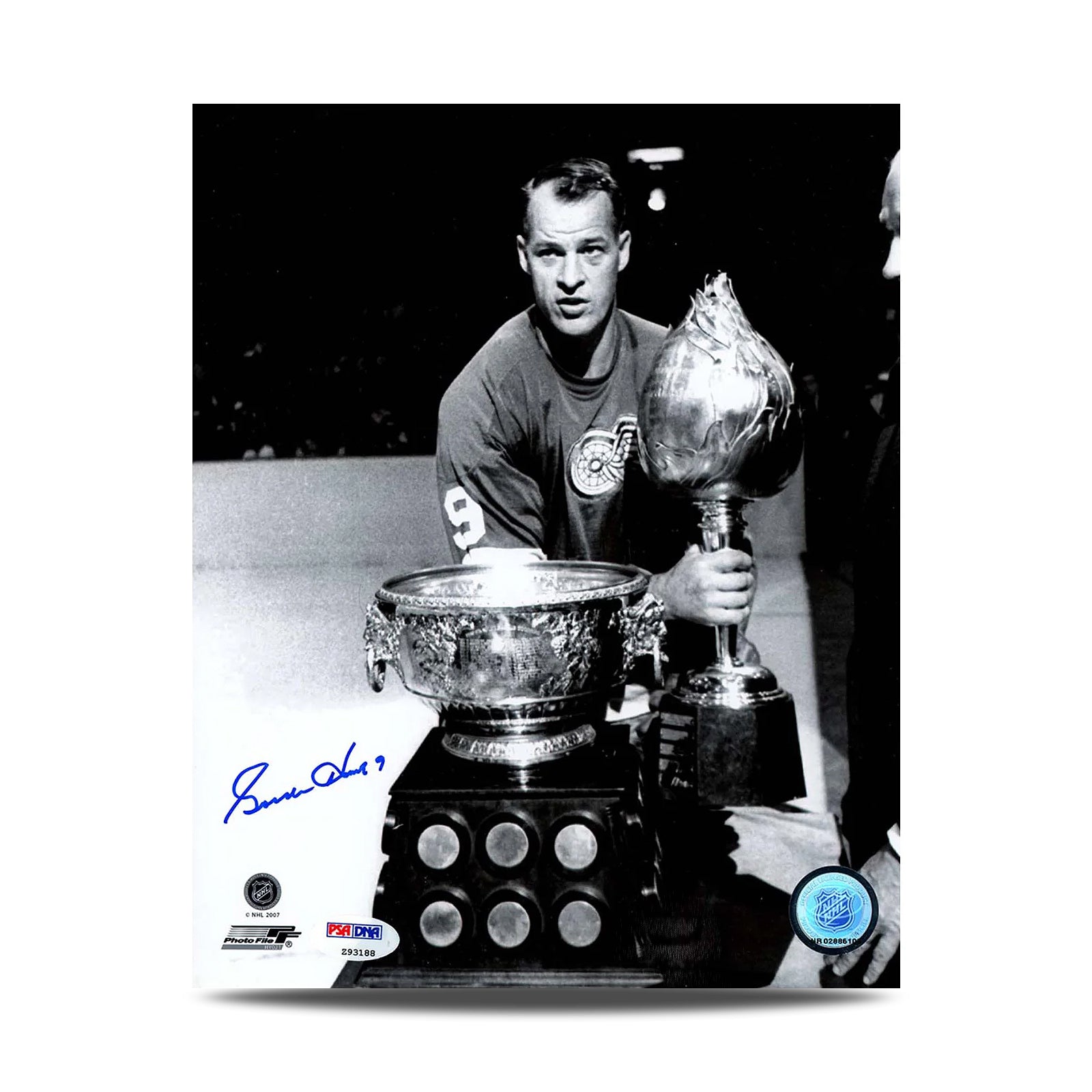 Gordie Howe Signed Detroit Red Wings Hart and Art Ross 8X10 Photo