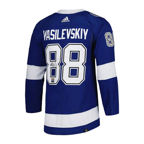 Andrei Vasilevskiy a signé le maillot Pro Adidas du Lightning de Tampa Bay