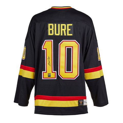 Pavel Bure a signé le maillot vintage des Canucks de Vancouver
