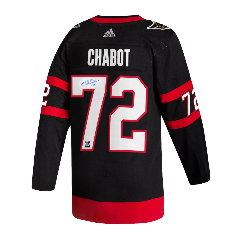 Thomas Chabot a signé le maillot Pro Adidas des Sénateurs d'Ottawa