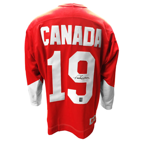 Paul Henderson a signé le maillot domicile de la série Summit 1972 d'Équipe Canada 